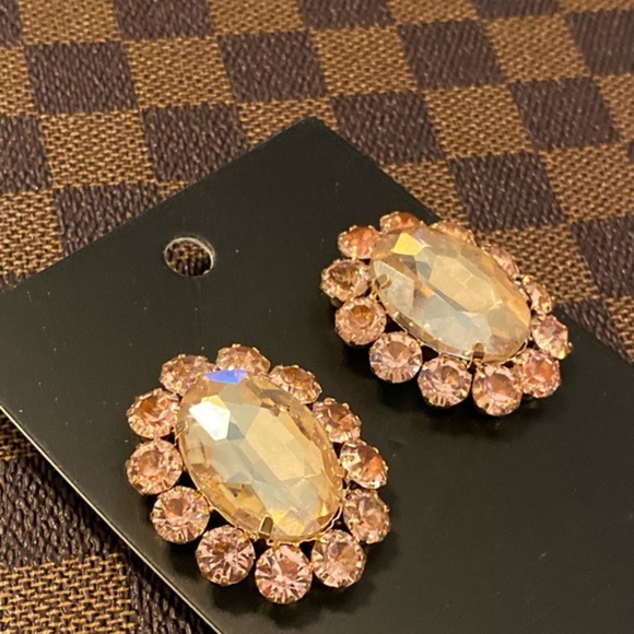 NWT Large Pink Jewels Stud Statement Earrings - Picture 5 of 13